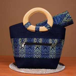 Sac Wax Femme Bleu Nuit avec Poignée Bois – Fait Main au Sénégal