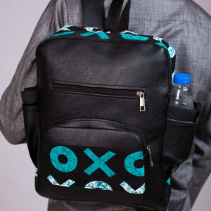 Naza Bag – Sac à Dos Unisexe Wax Turquoise & Similicuir Fait Main au Sénégal