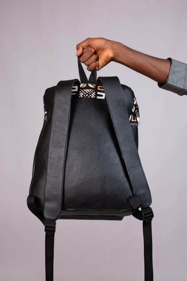 Sac à Dos Unisexe Wax Bogolan Noir – Njula Bag Fait Main au Sénégal – Image 2